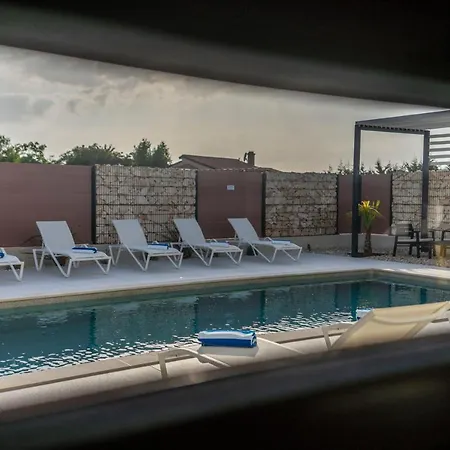 Pinna - Caretta Apartment *